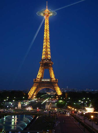 Illustration for article titled Eiffel Tower Getting Huge Observation Deck Made of Kevlar Webbing